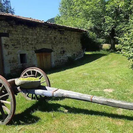 Maison De 8 A 10 Personnes Dans Les Monts Du Forez 펜션